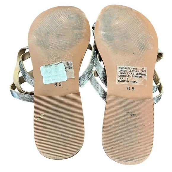 Naughty Monkey Womens Metallic Leather Toe Ring Sandals Strappy Shoes Flats 6.5 - Picture 15 of 16